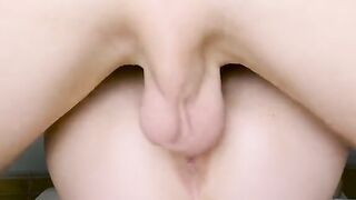 A girl squirts on my dick while we’re fucking hard