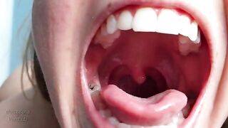 A tour of my mouth, where you can see my tongue and more