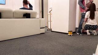 The delivery guy came to the house and the wife fucked him in front of her husband