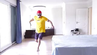 The blogger spy has recorded a steamy video of an affair