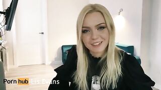 A beautiful neighbor came to visit and received an amazing blowjob