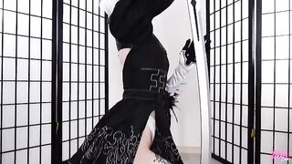 Examining 2B’s holes as if she were an android pussy