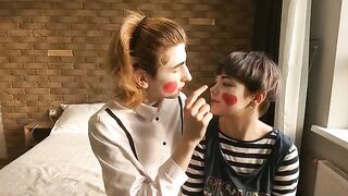 Sex mime show with a passionate and romantic tone