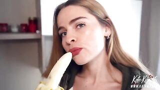 The girl makes a blowjob and gets a cumshot on her face