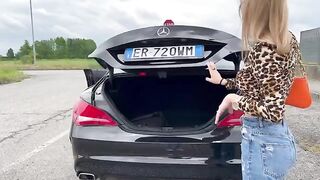 Hot babe buys a used car and fucks the seller in the car, dialogues in Italian