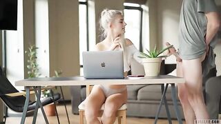 Eva Elfie got her pussy filled with cum during a steamy zoom class