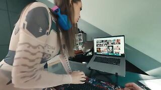 A streamer is one fuck away from getting banned by hater