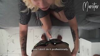 The cute girl fucked with a employee of the cleaning company, it was a hot encounter