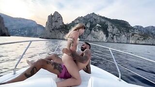 Petite babe enjoys captain’s pleasure on a boat tour