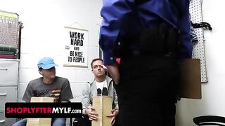 The stepmom Dee Williams solves the problem of two naughty boys
