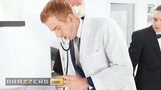 Doctor Danny cures Kiki Daniels' cold feet with his enormous thick cock in a steamy Brazzers scene