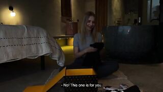 Unboxing and sex with a hot Californiababe
