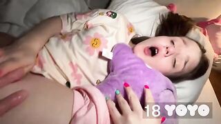 My stepsister likes to be fucked roughly in the pussy