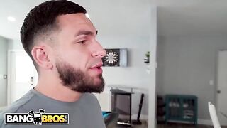 PAWG alert: Peter Green can’t resist Harley King’s fat ass
