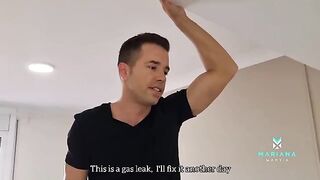 Air technician charged me for the repair with his cum - Mariana Martix