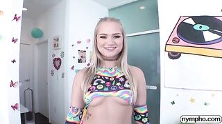 Nympho girl Harley King can't get enough cock in her mouth