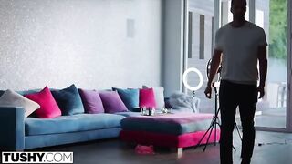 An influencer lady Lexi got fucked in her ass by a cameraman
