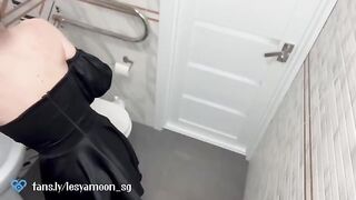 First date with a hot brunette in the toilet