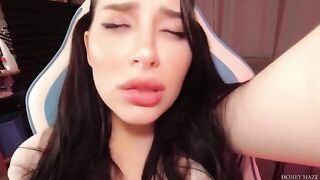 Gaming and sex with a cute teenage girl don’t mix