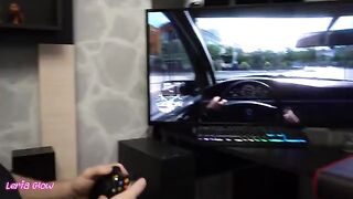 I distracted my boyfriend playing video games with sex