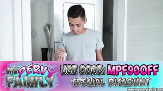 A big-assed stepsister asks her stepbrother not to clean so they can have sex