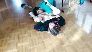The guy fucked his girlfriend on the floor, she squirted and received a huge load