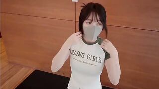A short collection series of a Chinese model's new year's intimate vlog