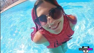 Ex-girlfriend with arachnophobia overcomes her fears through intense amateur action