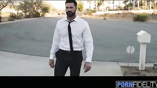 Perfect housewife Anna Bell Peaks gets fucked hard