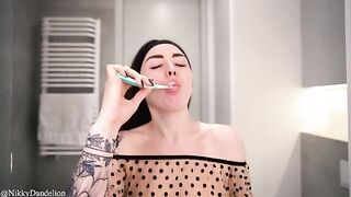 A man woke up with a girl in his bed and fucked her hard