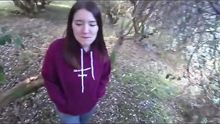 A young guy hooked a hot mom and fucked her in the garden
