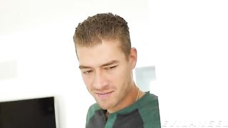 As soon as boyfriend left, Jaye Summers started to party and get fucked