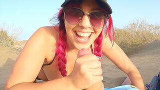 A foreign girl exposed herself at night, an Italian woman by day, documentary porn