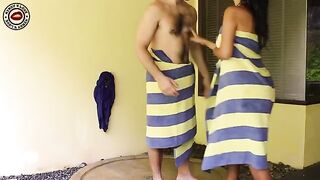 An amateur couple have an amazing, passionate sex session in the bathtub