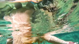 Babe fucked in her ass under the sea, it’s a crazy fuck!