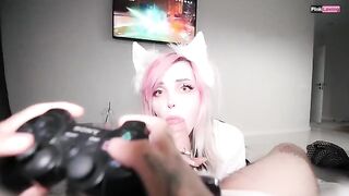I play Genshin Impact while my girlfriend fucks me with her cunt