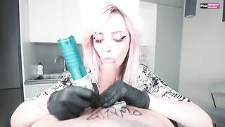 Hot blowjob during a home tattoo, both painful and pleasurable