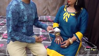 Desi Pari, a sexy auntie, gets fucked roughly for money with clear Hindi audio