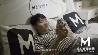 Hot Chinese chick wanking and getting fucked on cam show