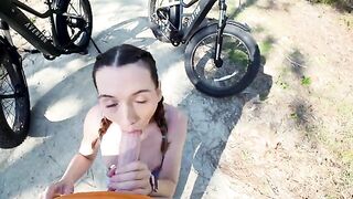 A tourist hired a small girl cyclist to show him the city