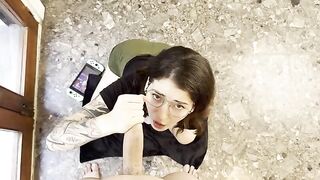 A gamer girl fucks with the owner of the big dick in TikTok