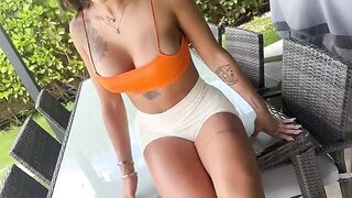 A photographer with a twisted streak oiled up Sisi Rose’s boobs and butt, then took her to task