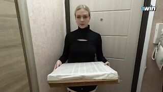The courier girl got hungry and worked for bread and cum