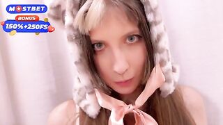 A girl has sex with a guy with a huge cock in her pussy