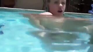 Babe in scuba gear has anal sex with a dildo underwater