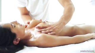 The masseur convinced the girl to have sex after a massage