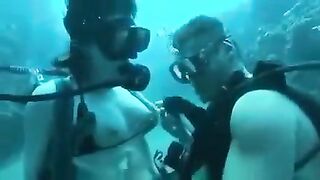 Fucking divers at the bottom of the sea in eporn style