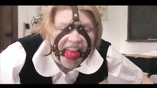 Lesbian bondage has no borders, and here's a hot example