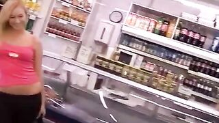 Blonde thief fucks with cashier, hides her lustful look