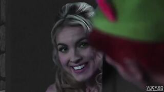 Blonde Keira Nicole fucks with a guy whose cock is impressive in size